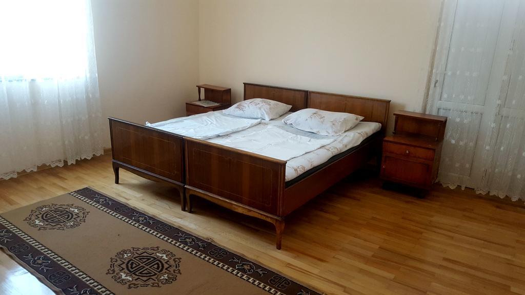 Medea'S Guest House Batumi Exterior photo